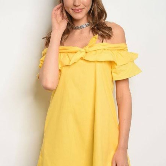 Love Riche Dresses & Skirts - Love Riche Ruffle off the shoulder Bohemian Dress A line light lined new w tags